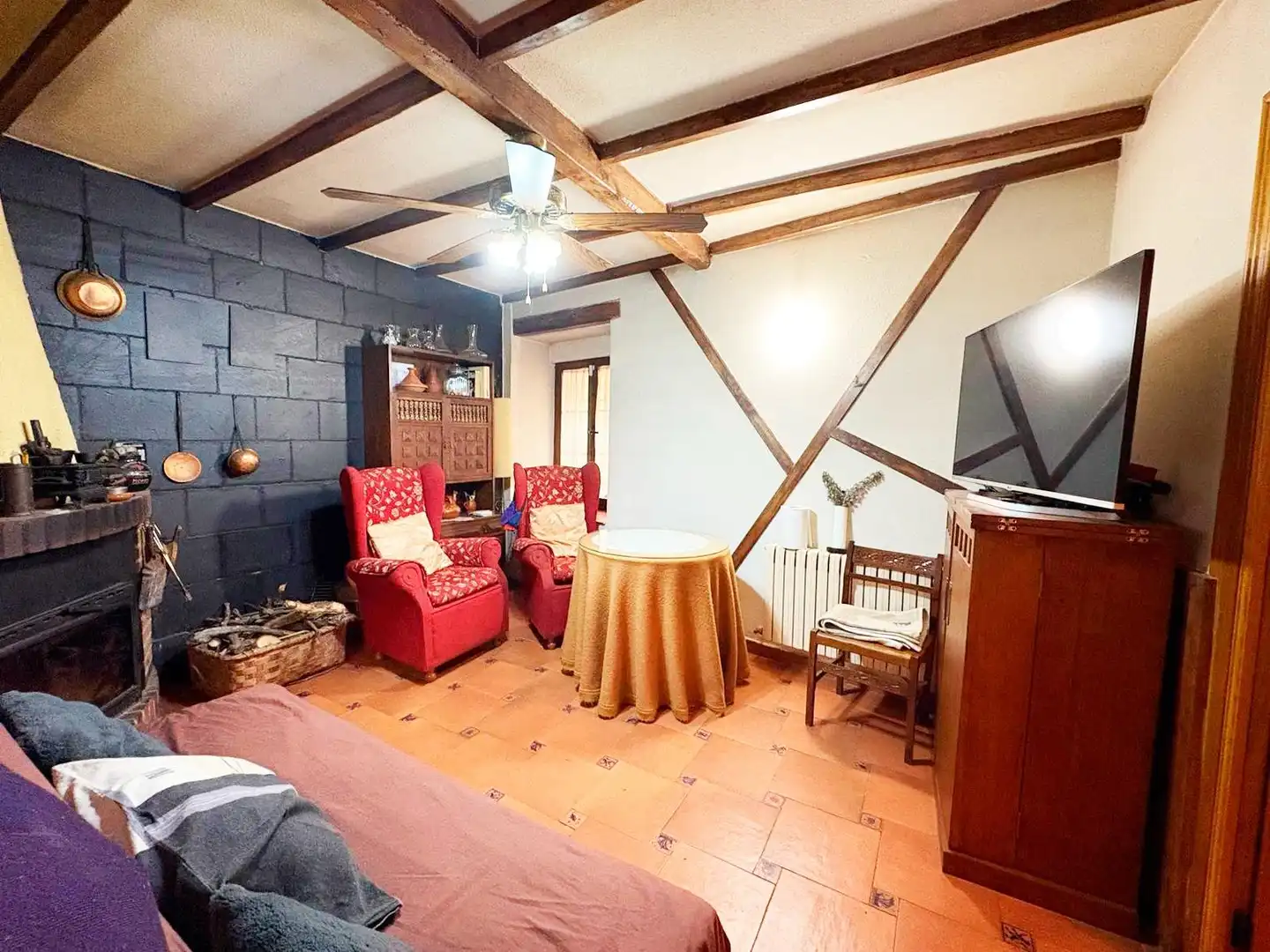 Sala de estar de Casa o chalet en venta en Navarredonda de la Rinconada con Terraza, Trastero y Amueblado