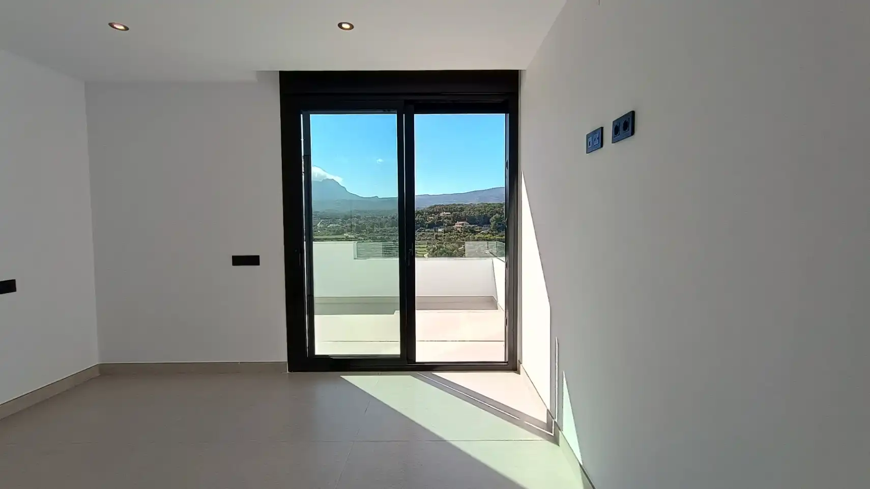 Haus oder Chalet zum Verkauf in Calpe / Calp mit Klimaanlage, Heizung und Privatgarten