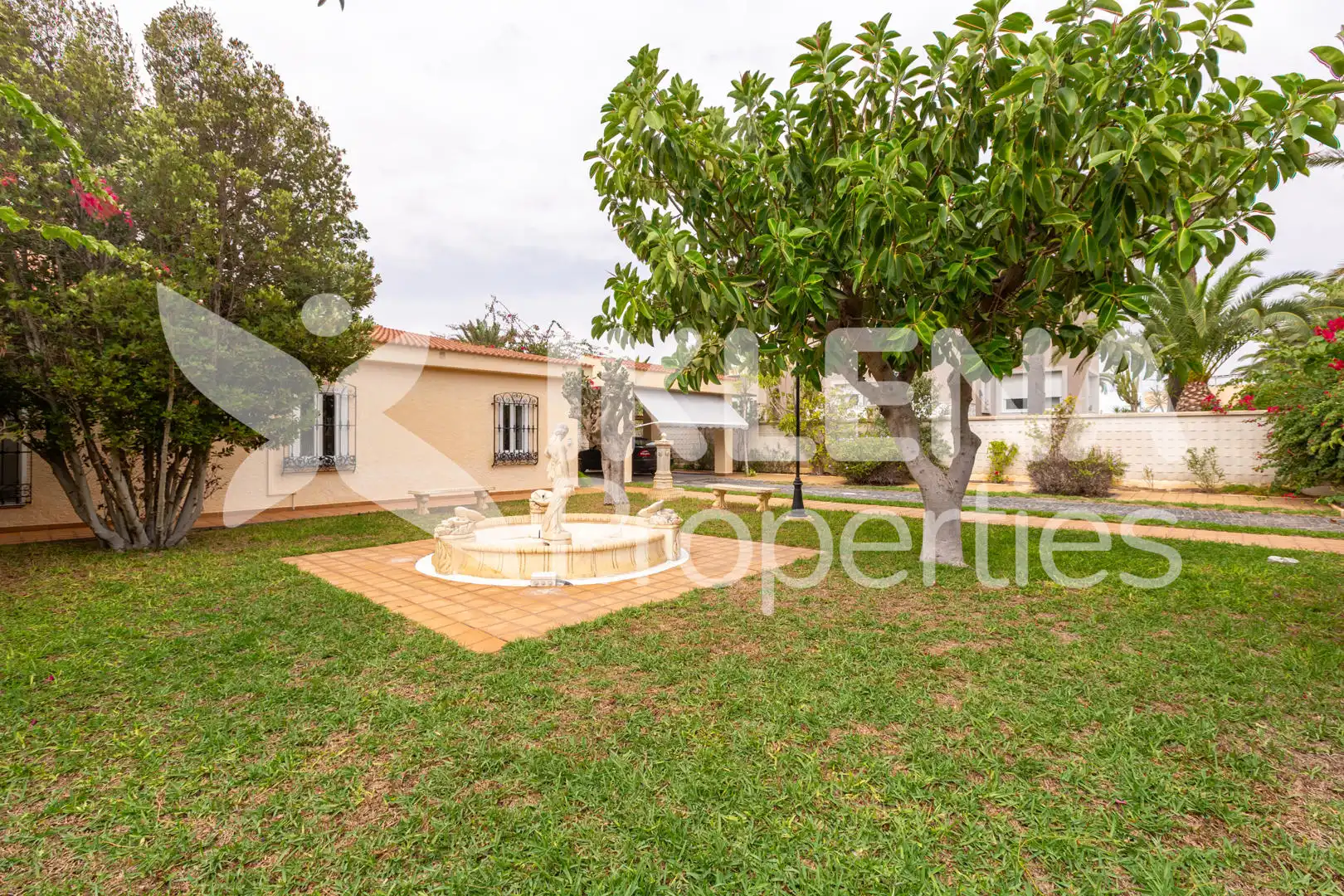 Garden of Houses for sale in Roquetas de Mar  with Air Conditioner, Private garden and Terrace