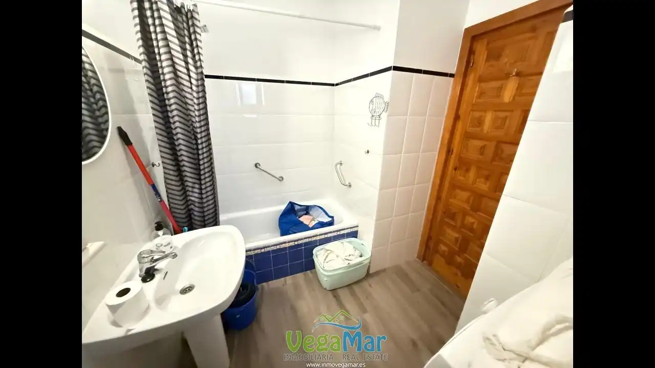 Casa o xalet en venda a Torre Vigia, La Herradura centro