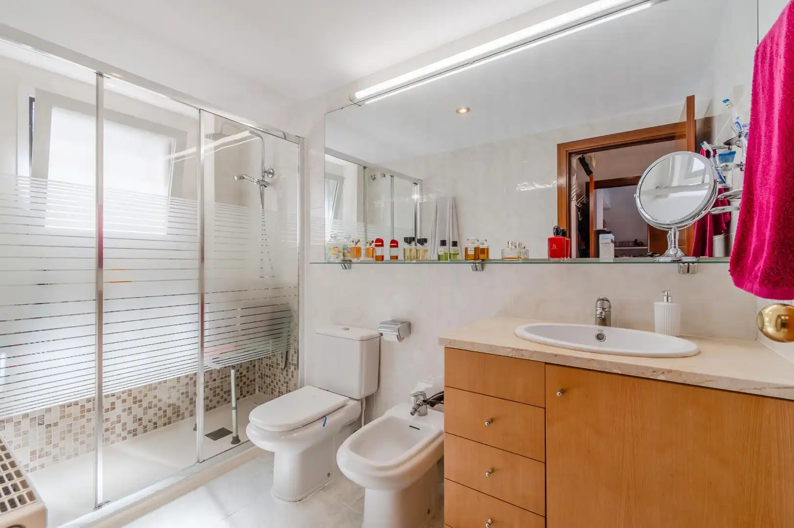 Badezimmer von Maisonette zum Verkauf in Girona mit Klimaanlage, Heizung und Abstellraum