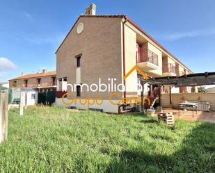 Exterior view of Single-family semi-detached for sale in Canillas de Río Tuerto  with Heating, Private garden and Terrace