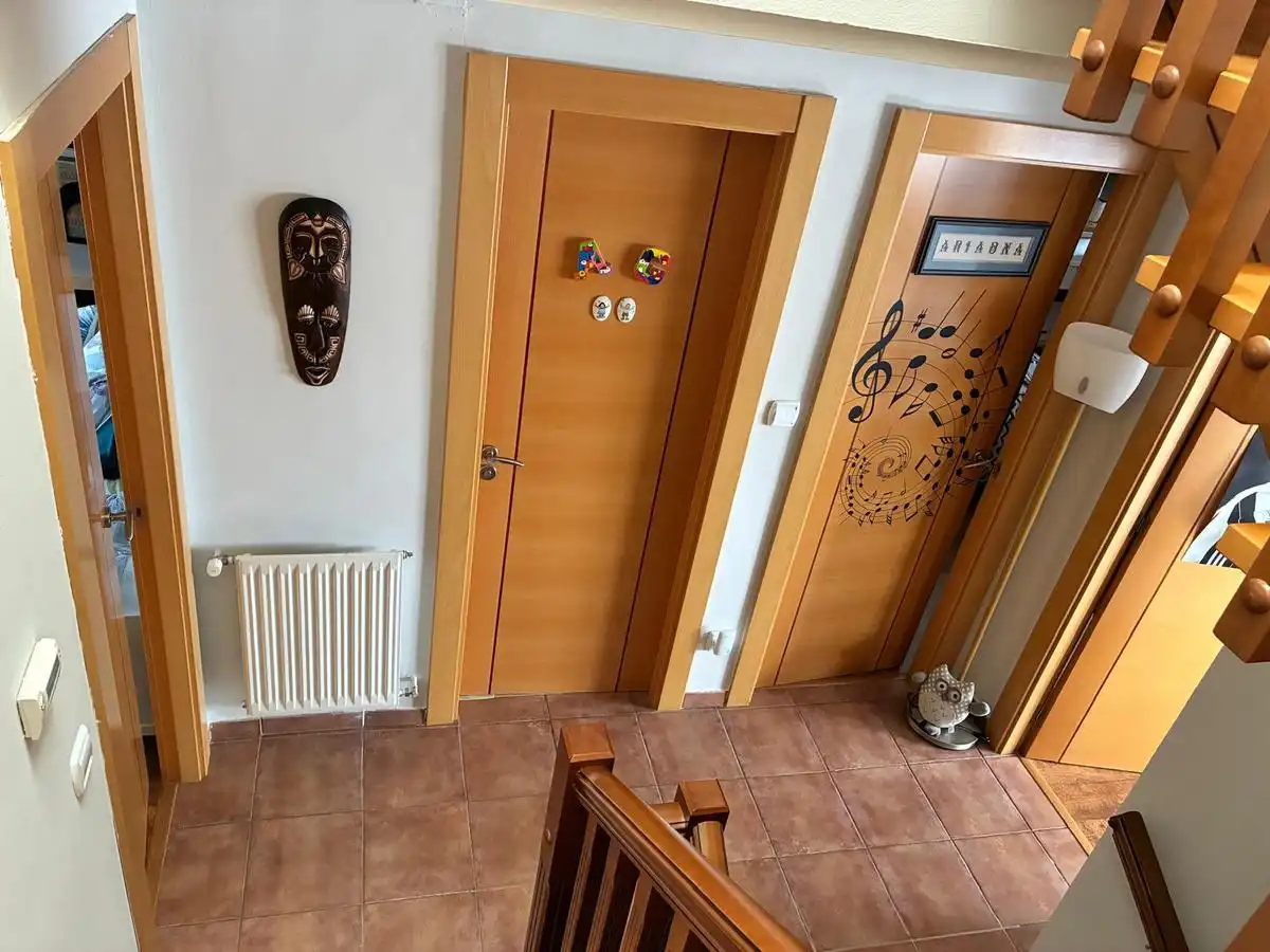Einfamilien-Reihenhaus zum Verkauf in Soria Capital  mit Heizung, Privatgarten und Terrasse