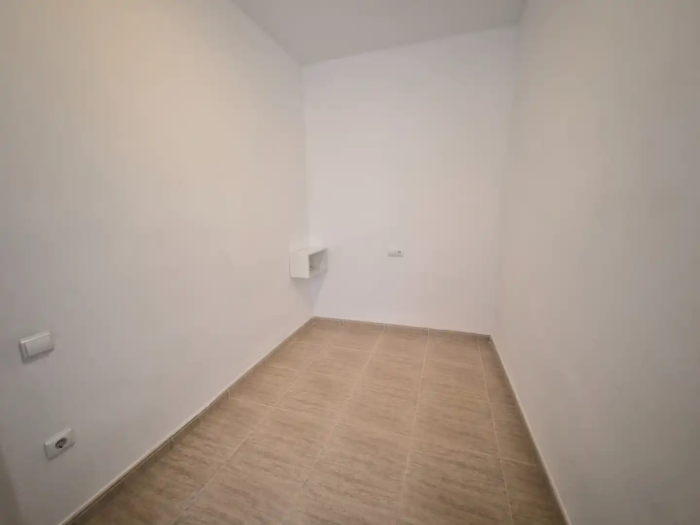 Piso en venta en Roda de Berà con Terraza, Horno y Balcón