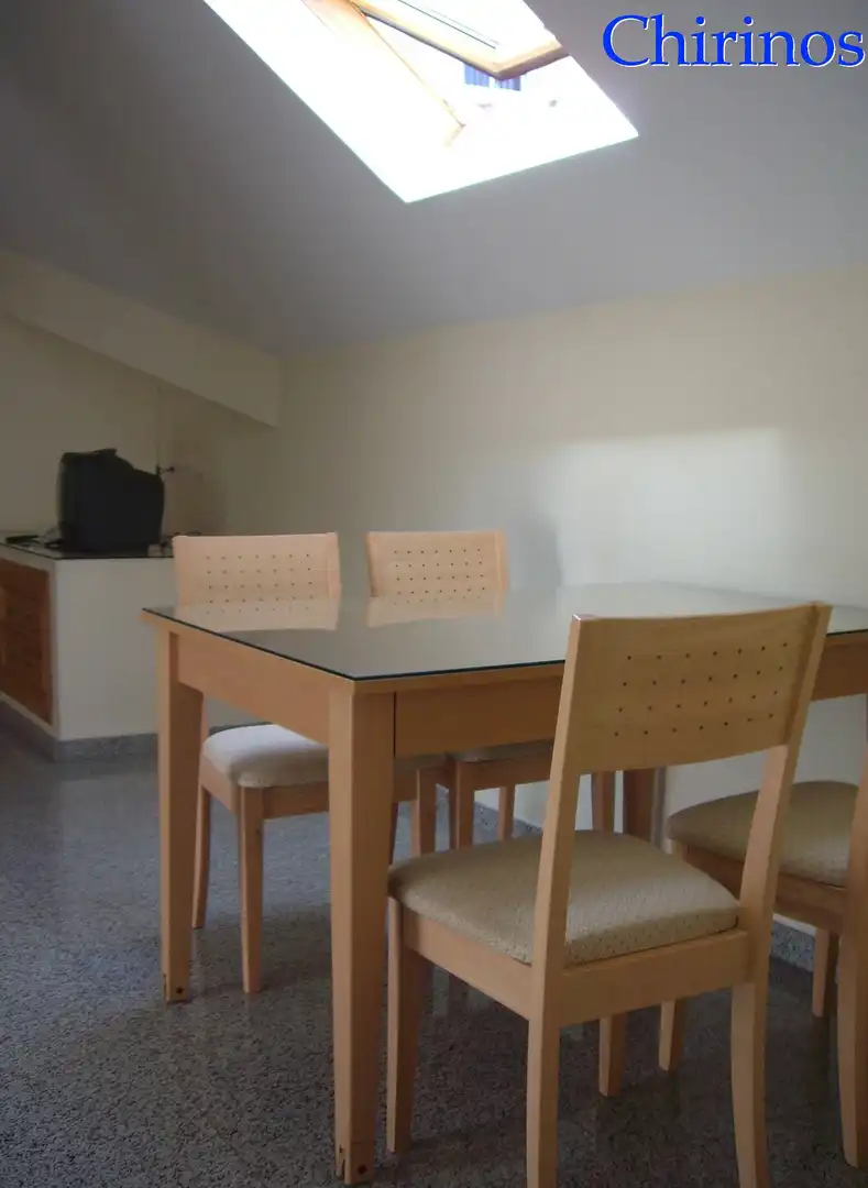 Comedor de Ático de alquiler en Córdoba con Aire acondicionado, Terraza y Horno
