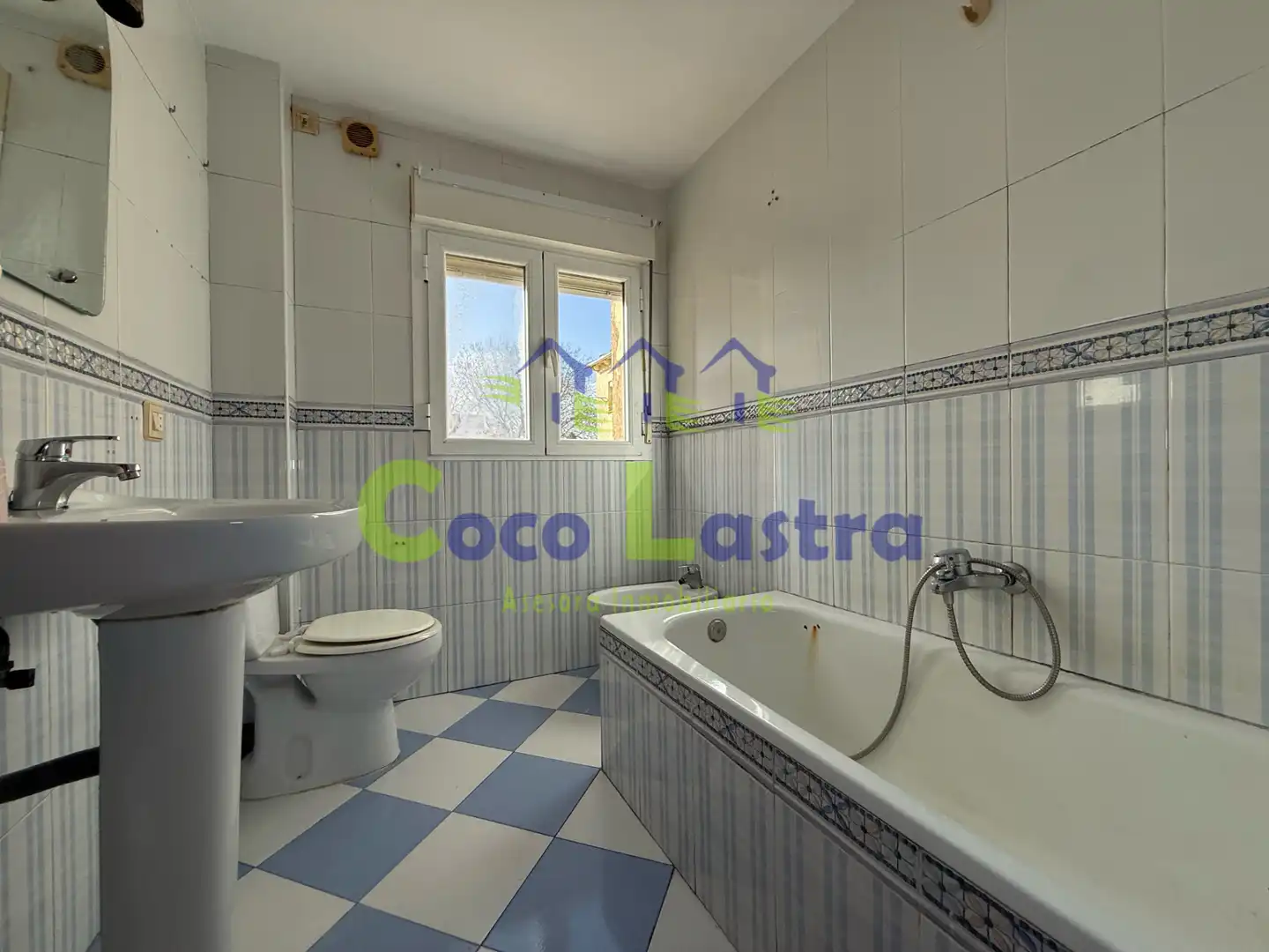 Baño de Piso en venta en Salamanca con Calefacción