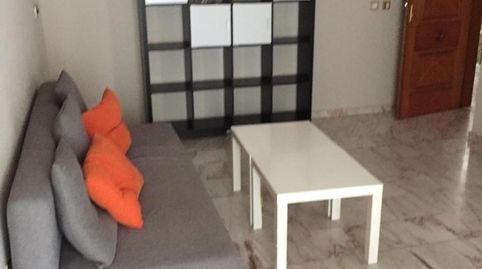 Foto 3 de Piso de alquiler en Barrio de los Remedios, Sevilla Capital