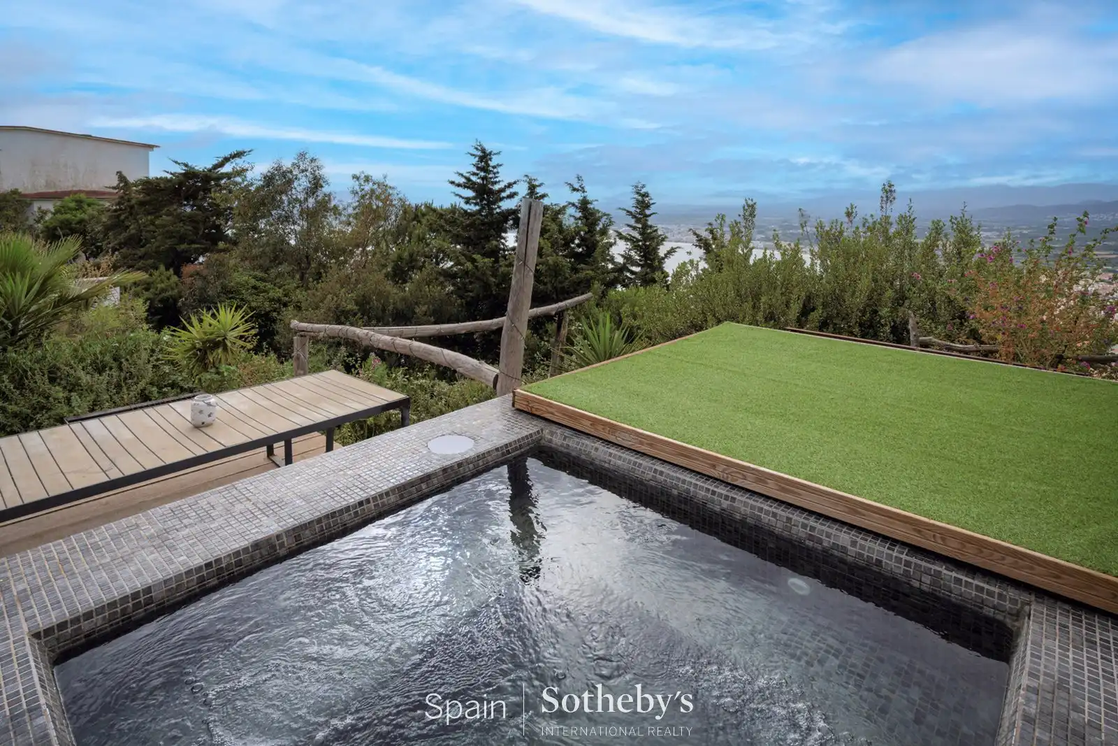 Piscina de Casa o chalet en venta en Roses con Aire acondicionado, Jardín privado y Terraza