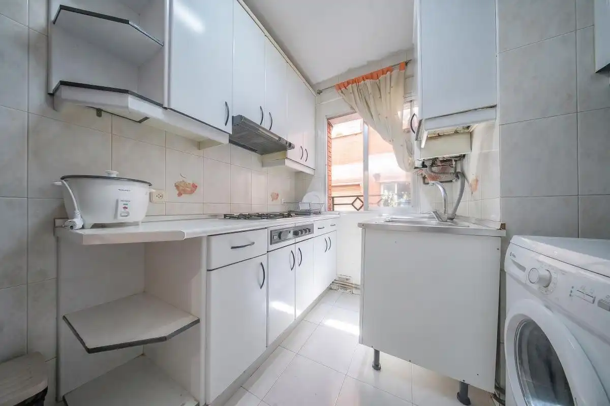 Cocina de Piso en venta en Madrid con Calefacción, Terraza y Amueblado