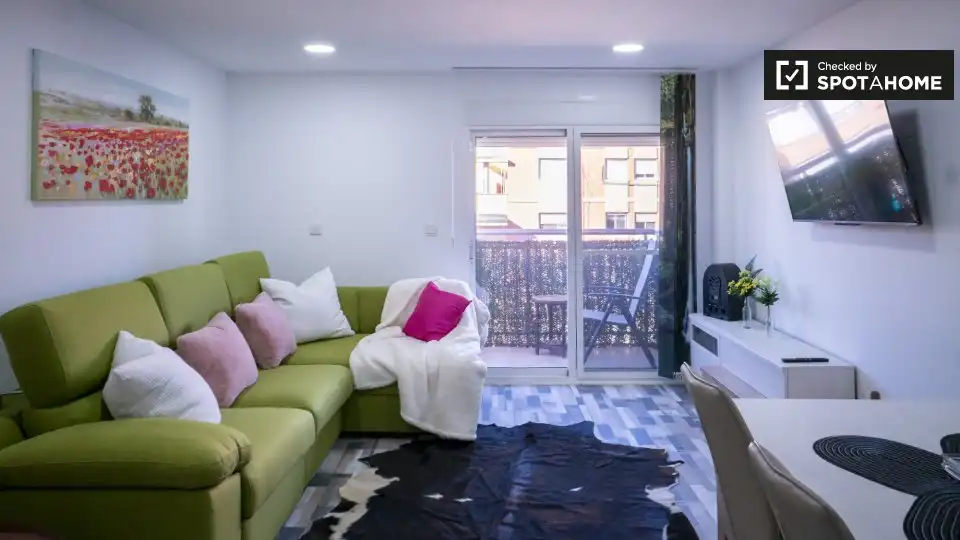 Living room of Flat for rent in Valencia  with Air Conditioner, Heating and Furnished