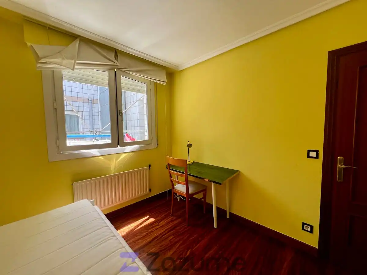 Habitación de Piso de alquiler en Bilbao  con Calefacción, Parquet y Amueblado