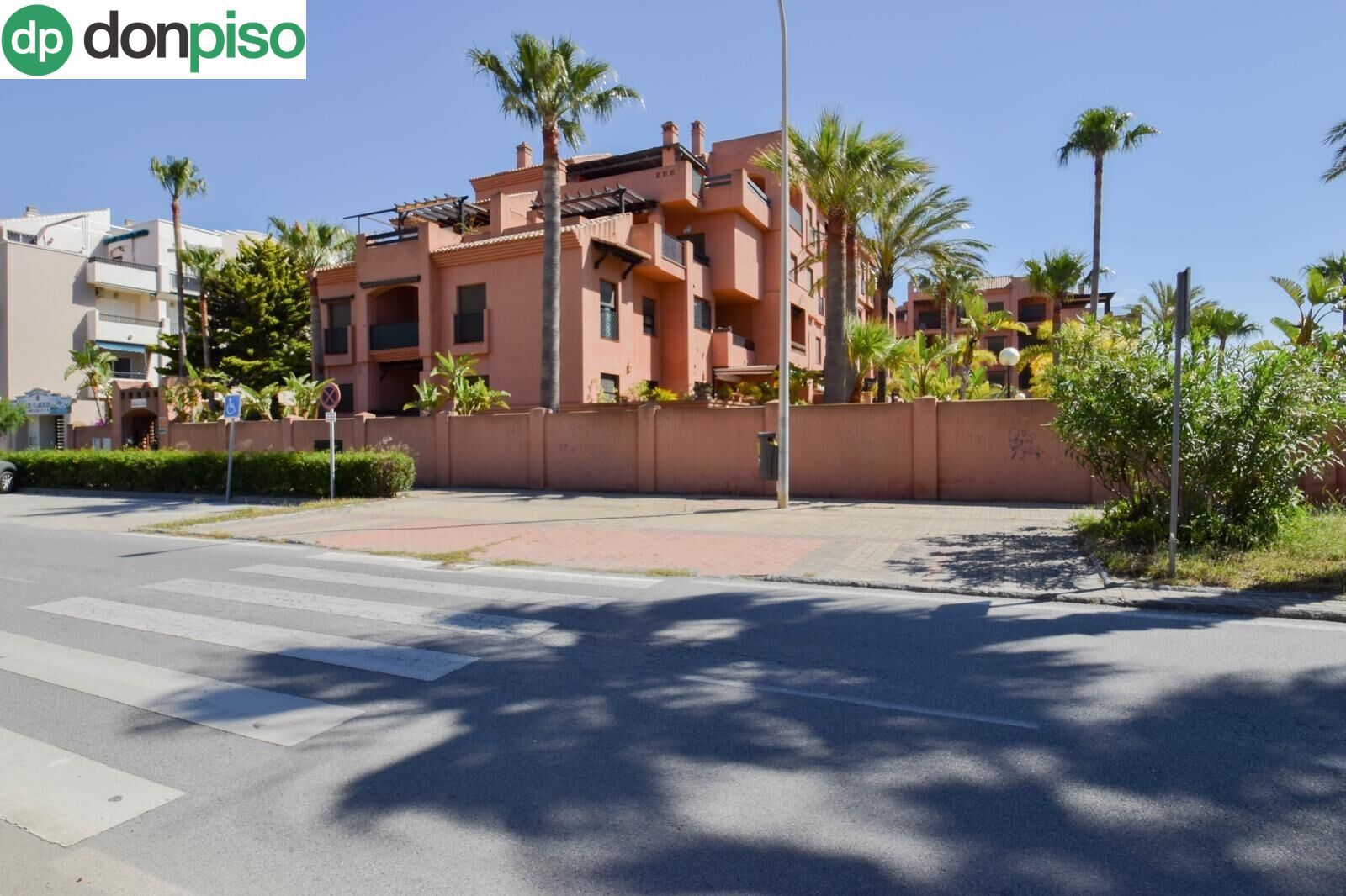 Exterior view of Flat for sale in Salobreña  with Private garden, Terrace and Community pool