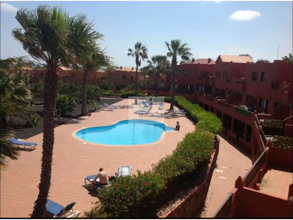 Piscina de Apartament en venda en La Oliva amb Terrassa, Piscina i Moblat