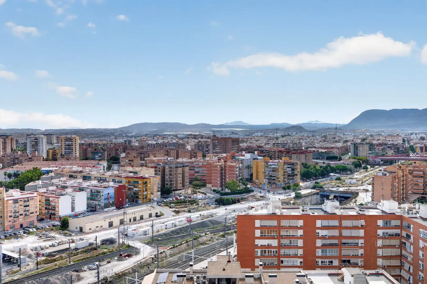 Vista exterior de Piso en venta en Alicante / Alacant con Terraza y Piscina