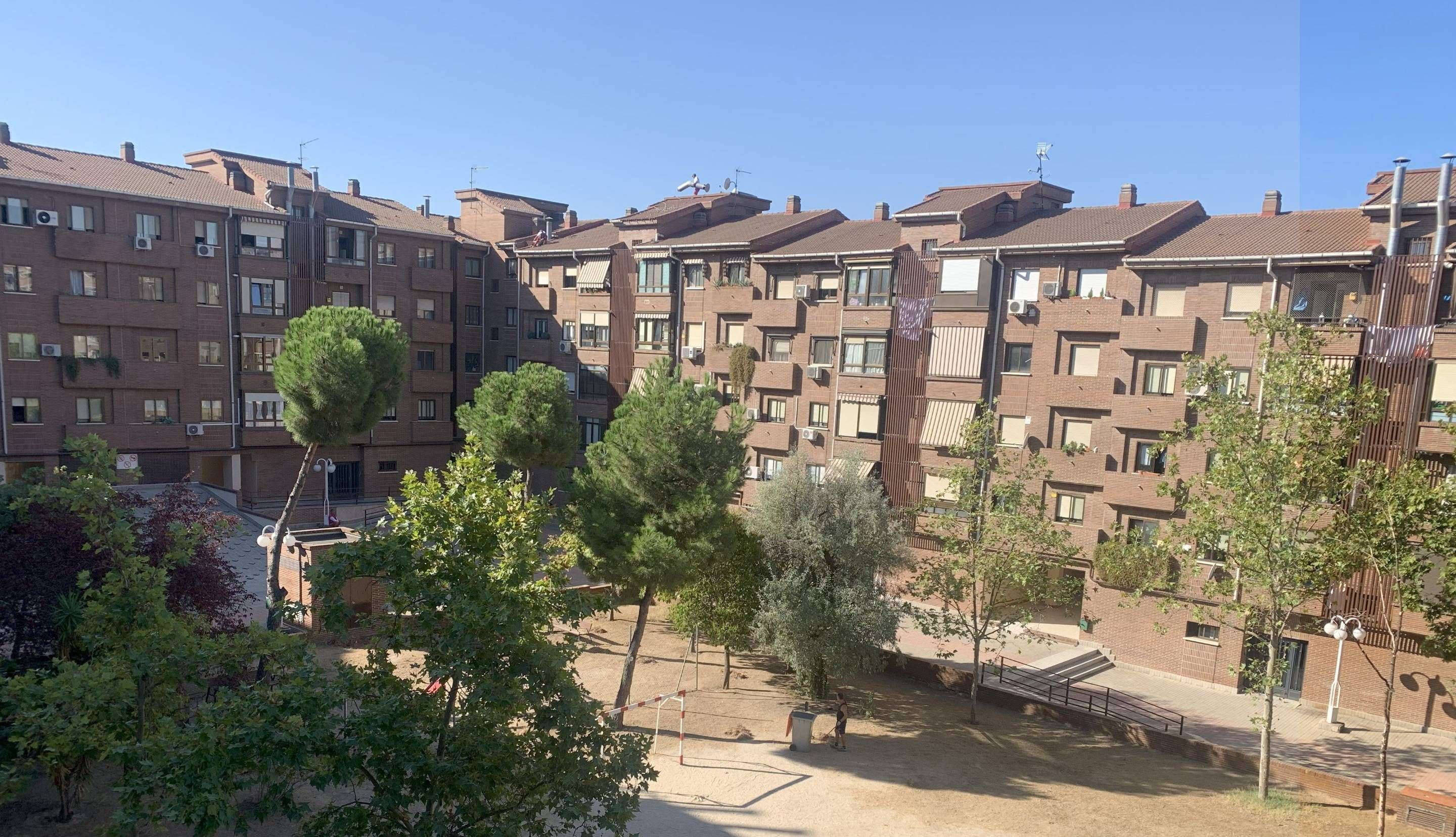 Vista exterior de Pis en venda en  Madrid Capital amb Aire condicionat, Calefacció i Jardí privat