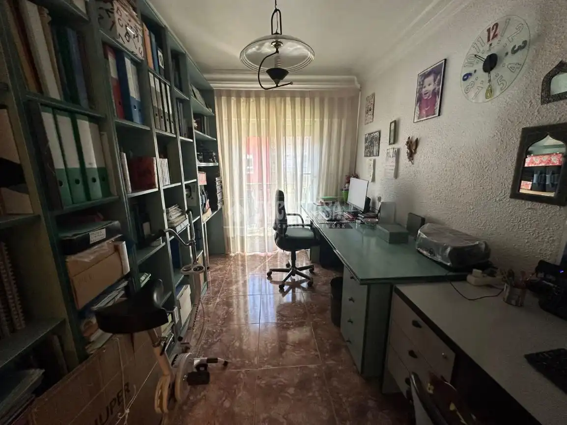 Bedroom of Flat for sale in Zaragoza  with Heating and Balcony