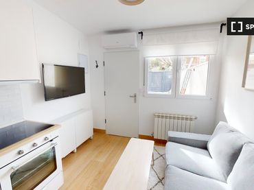 Flat with balcony to rent in Moncloa - Aravaca