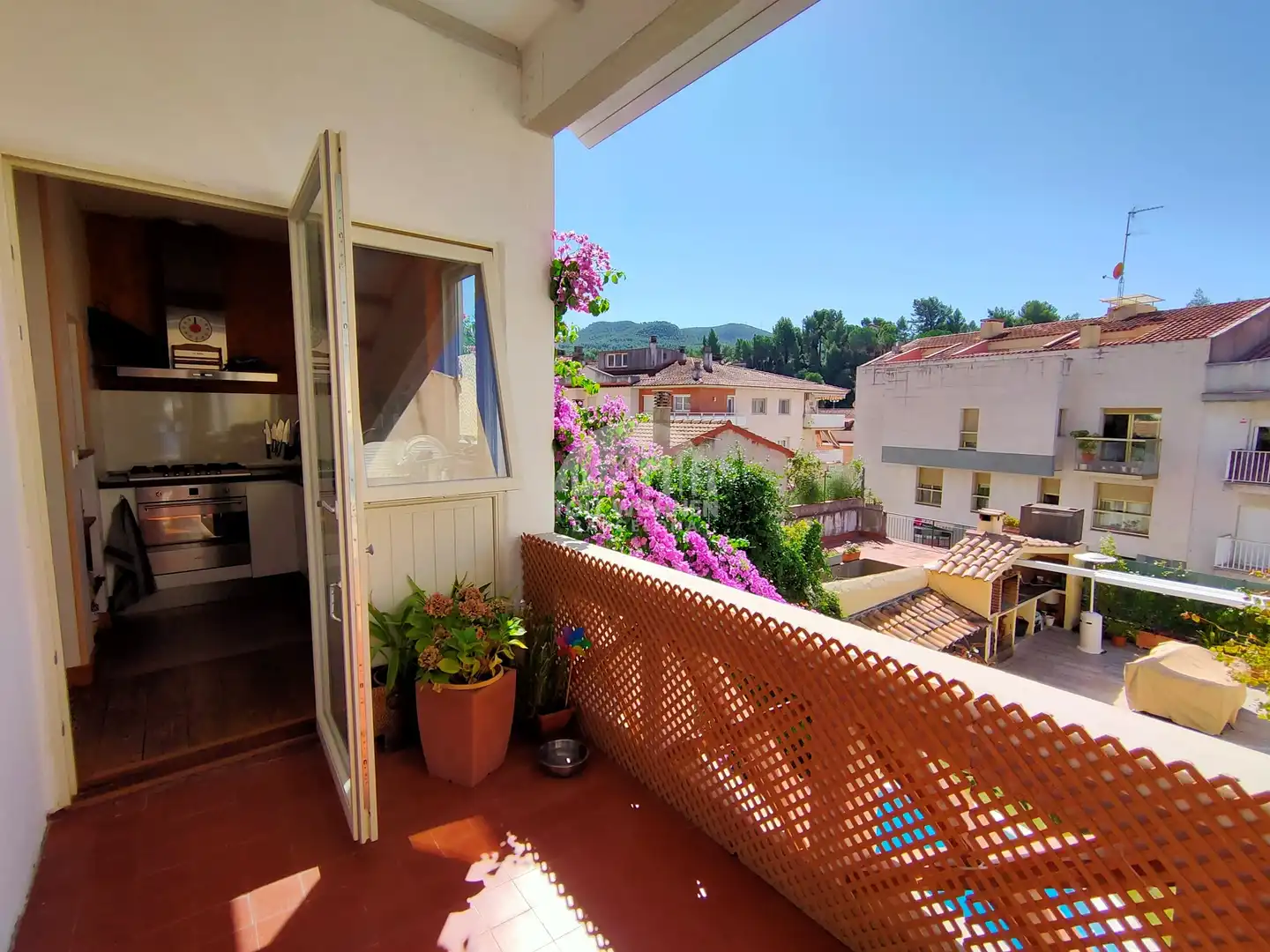 Terrasse von Einfamilien-Reihenhaus zum Verkauf in Gelida mit Klimaanlage, Heizung und Terrasse