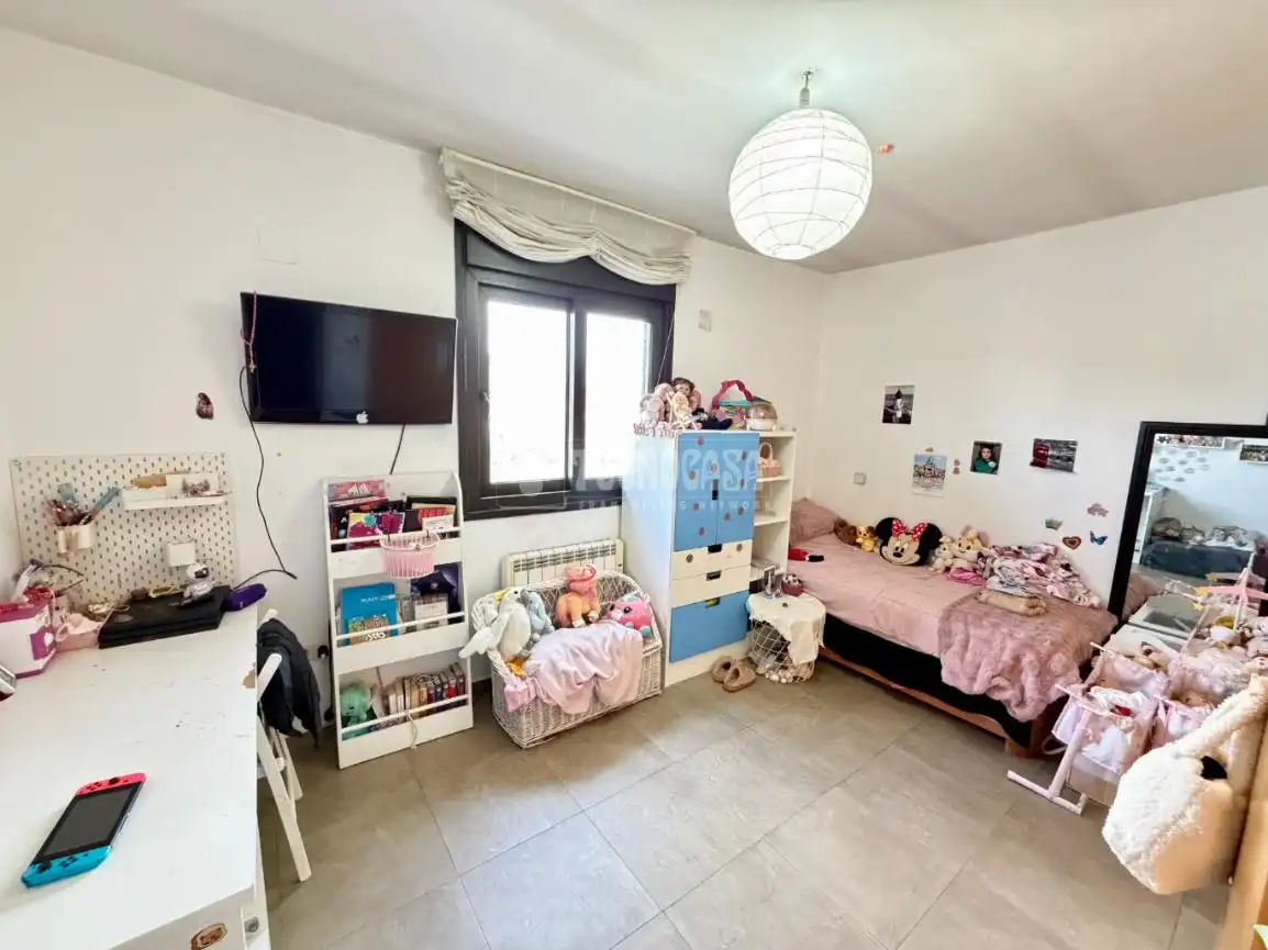 Casa o chalet en venta en Serracines con Calefacción y Jardín privado
