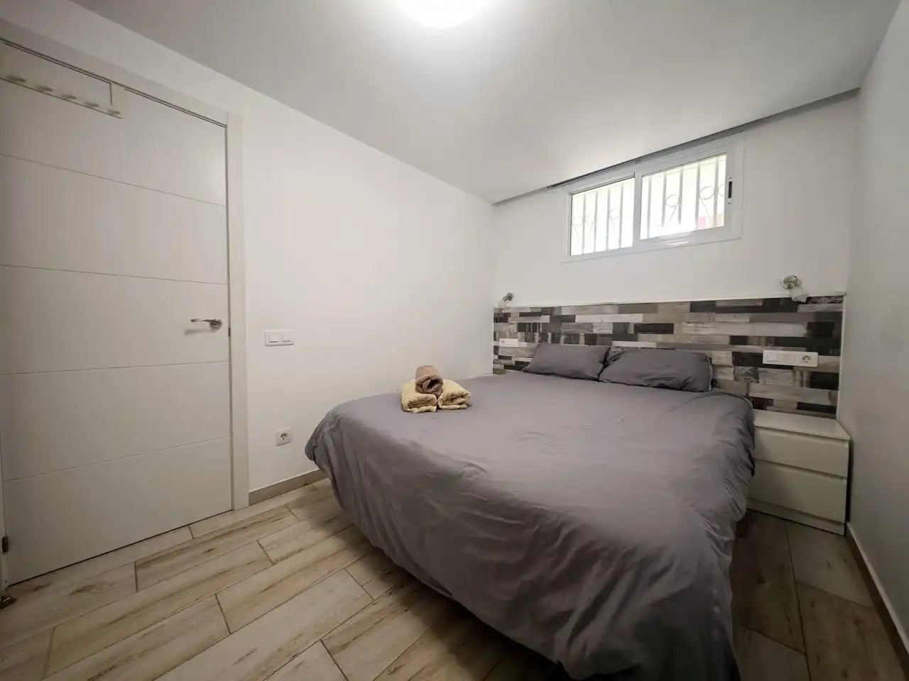 Bedroom of Flat for sale in San Bartolomé de Tirajana  with Air Conditioner, Terrace and Furnished