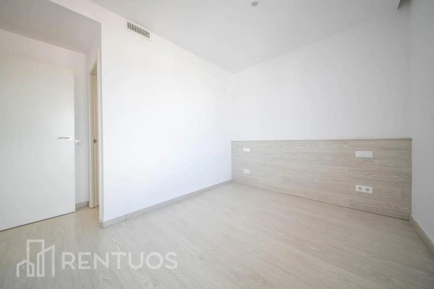 Schlafzimmer von Wohnung zur Miete in Sabadell mit Klimaanlage, Parkett und Terrasse