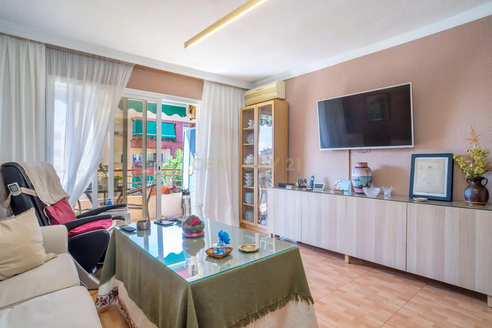 Sala d'estar de Apartament en venda en Fuengirola amb Aire condicionat, Forn i Rentadora