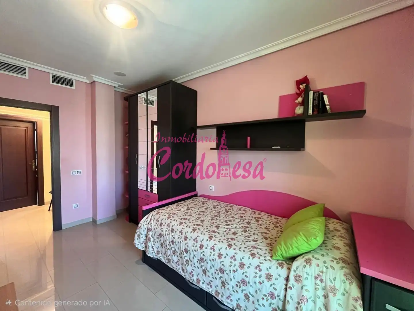 Bedroom of Houses for sale in Córdoba