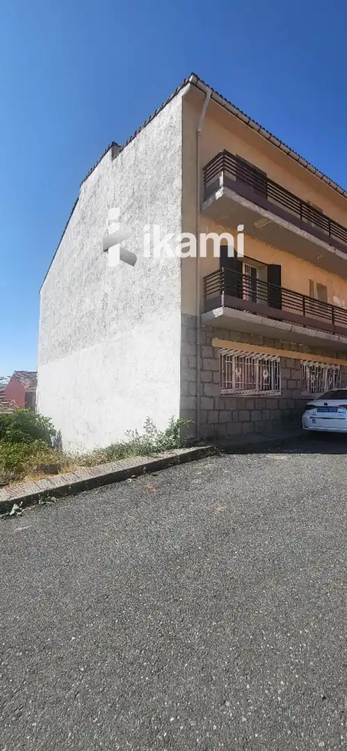 Exterior view of Buildings for sale in Peguerinos