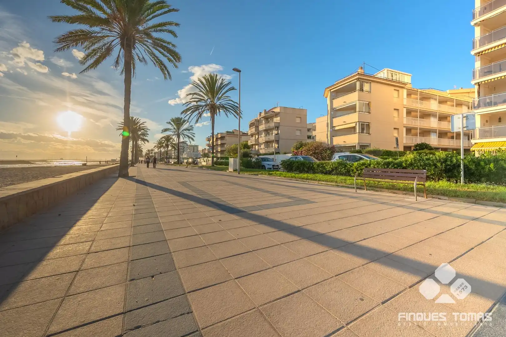 Vista exterior de Piso en venta en Cunit con Aire acondicionado, Terraza y Amueblado