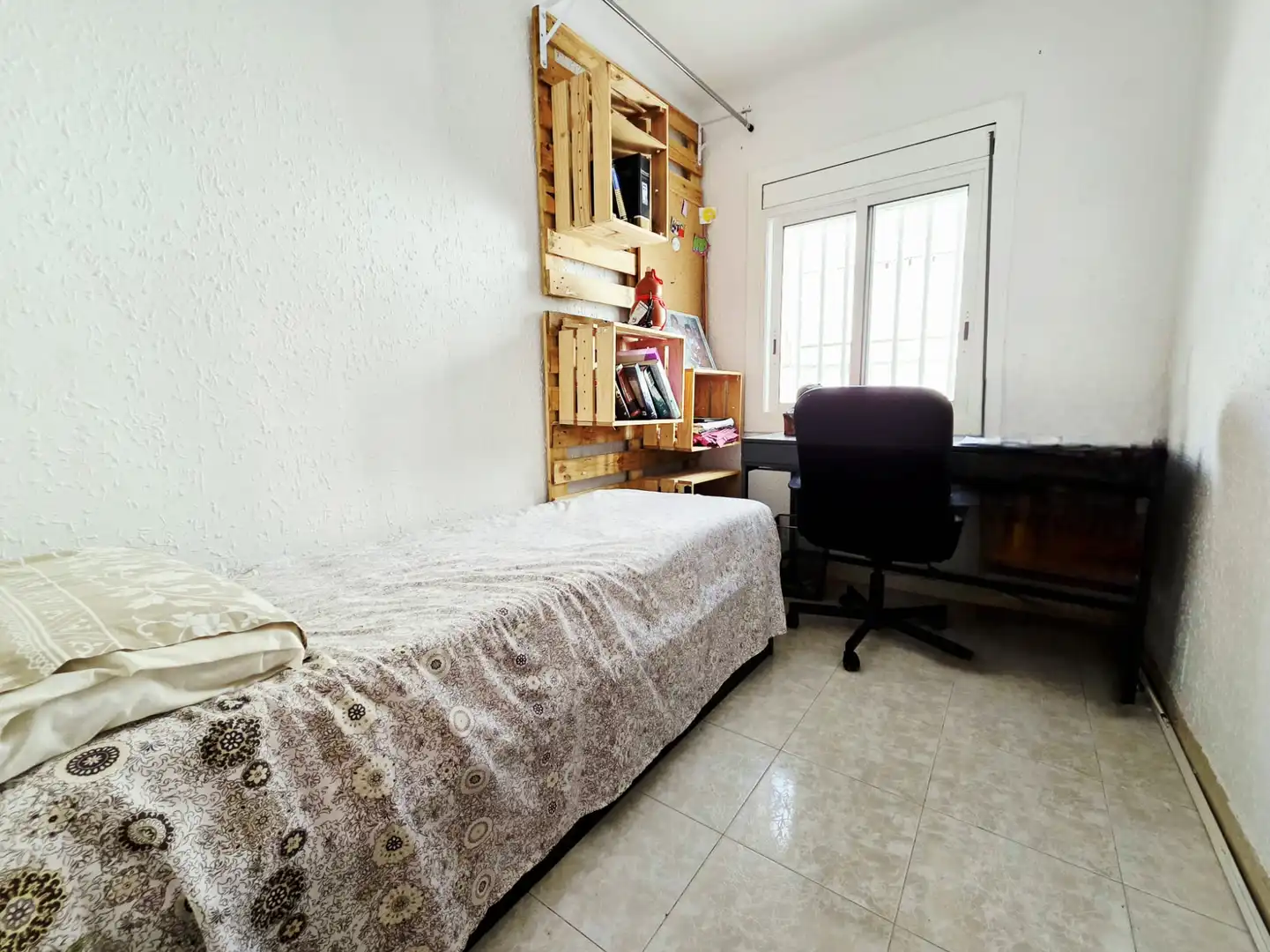 Schlafzimmer von Maisonette zum Verkauf in L'Hospitalet de Llobregat mit Parkett, Terrasse und Ofen