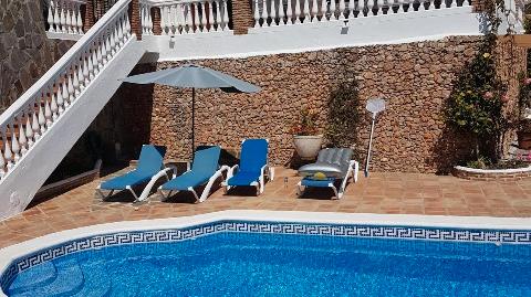 Foto 4 de Casa o xalet de lloguer a Calle Copérnico, 2, Avda Pescia - Ctra de Frigiliana, Málaga