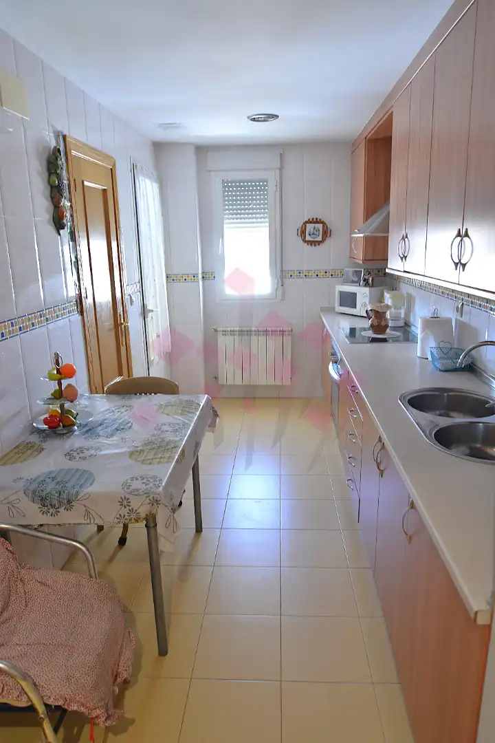 Kitchen of Flat for sale in Carrión de Calatrava  with Air Conditioner, Heating and Furnished