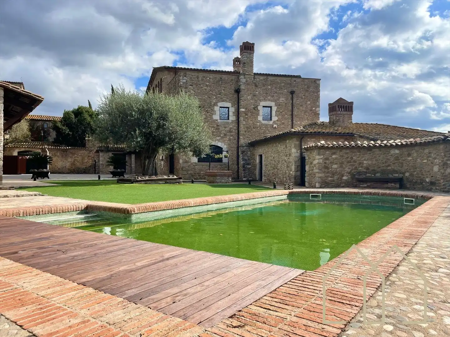 Piscina de Casa o chalet en venta en Sant Joan de Mollet con Aire acondicionado, Calefacción y Jardín privado