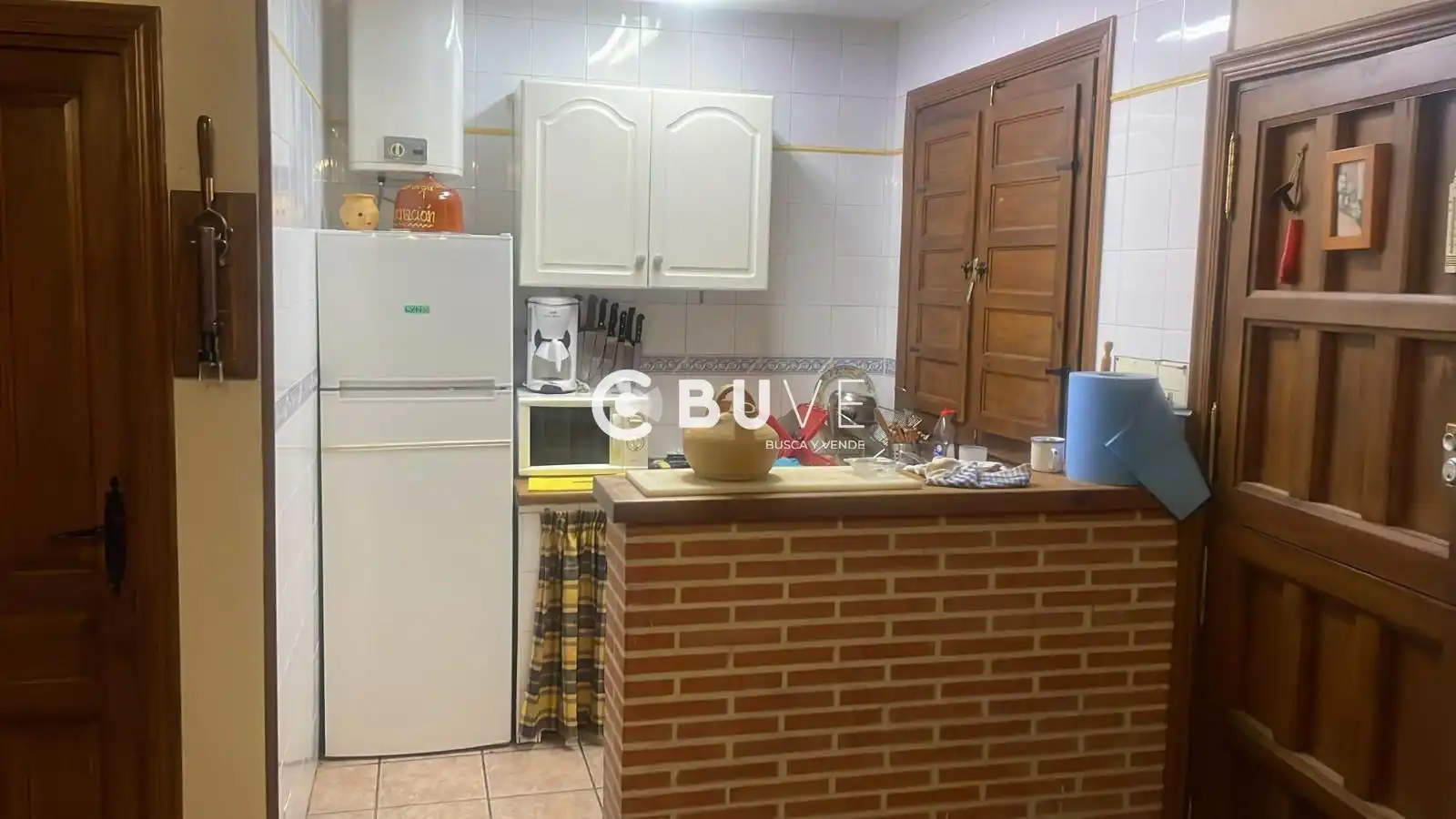 Cuina de Casa o xalet en venda en Tudela de Duero amb Traster i Moblat