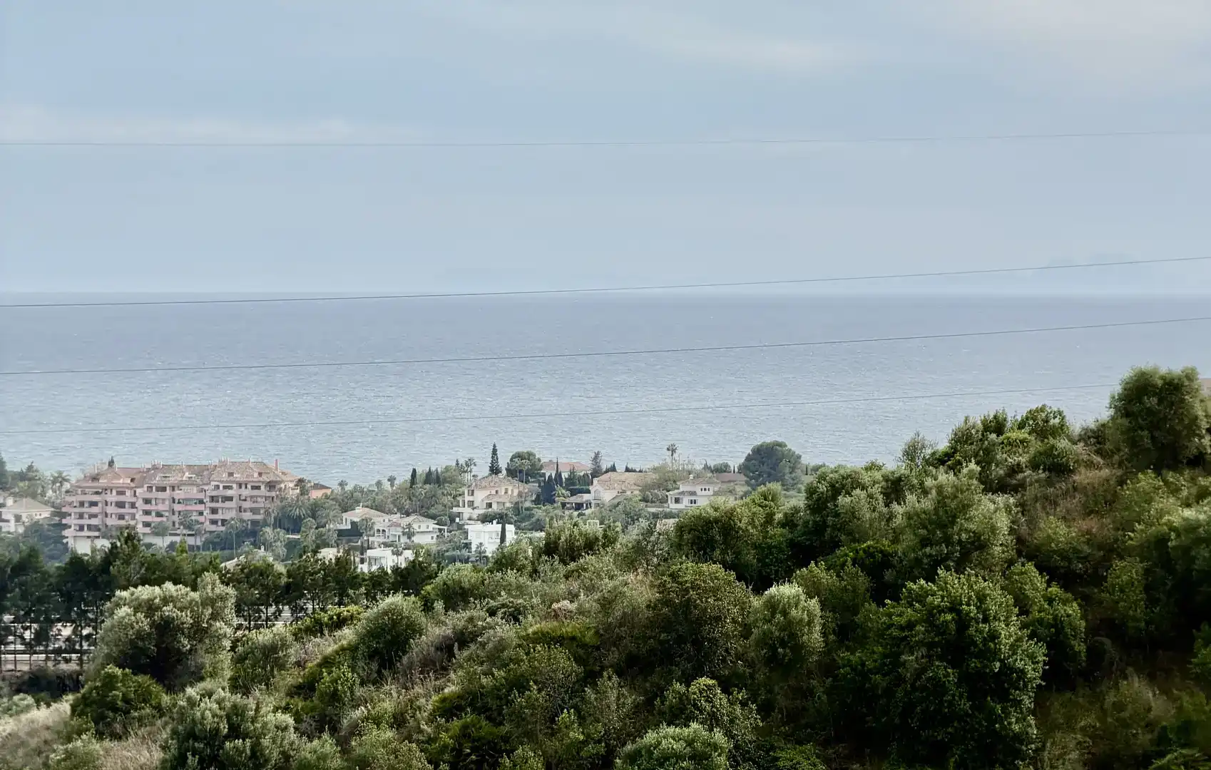 Vista exterior de Dúplex en venda en Marbella amb Aire condicionat i Piscina