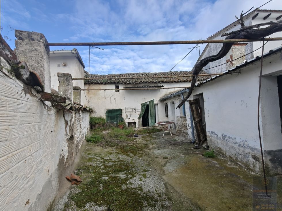 Vista exterior de Casa o chalet en venta en La Torre de Esteban Hambrán