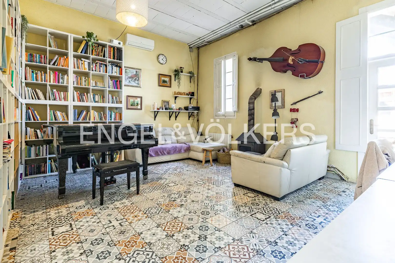 Living room of Houses for rent in El Masnou  with Air Conditioner, Heating and Furnished