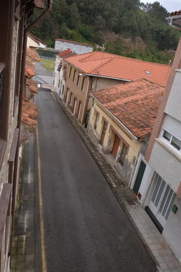 Vista exterior de Casa o chalet en venta en Soto del Barco con Calefacción, Terraza y Balcón