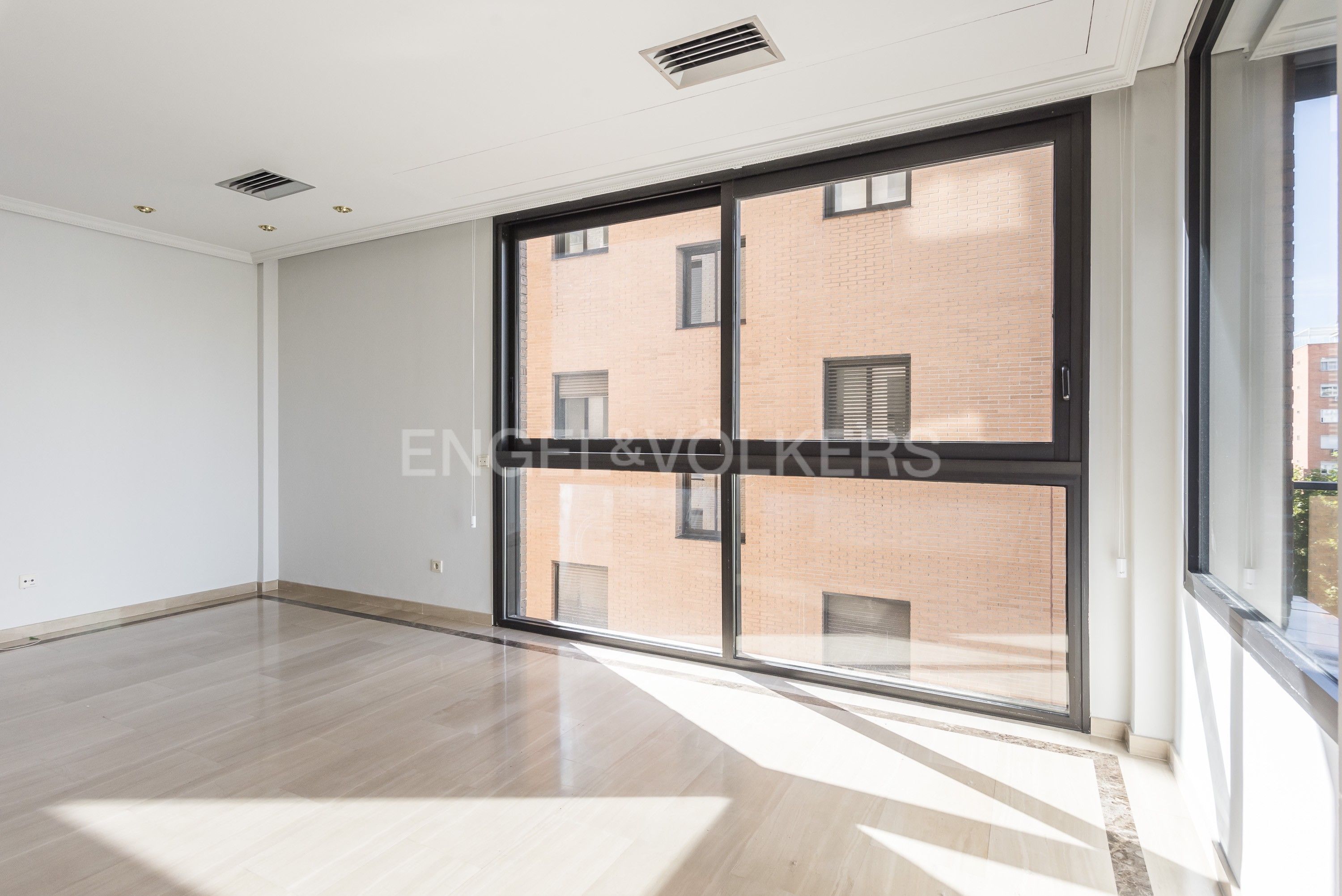 Vista exterior de Apartament de lloguer en  Madrid Capital amb Aire condicionat, Calefacció i Terrassa