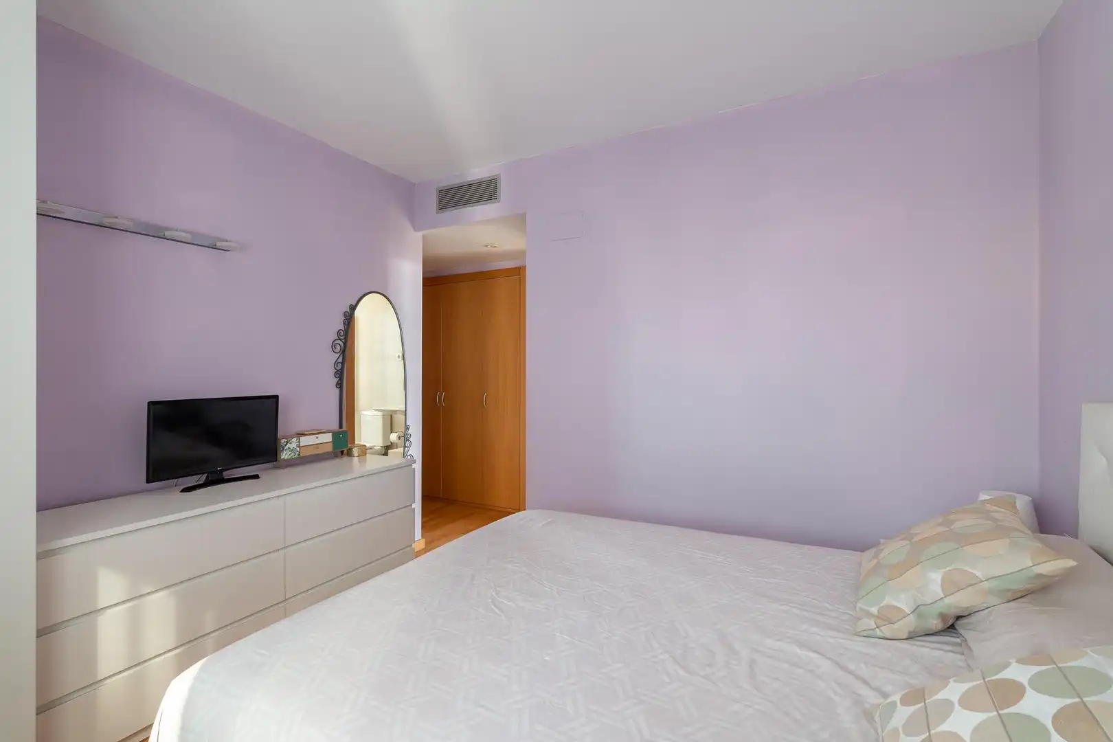 Habitación de Piso en venta en Viladecans con Aire acondicionado, Calefacción y Jardín privado