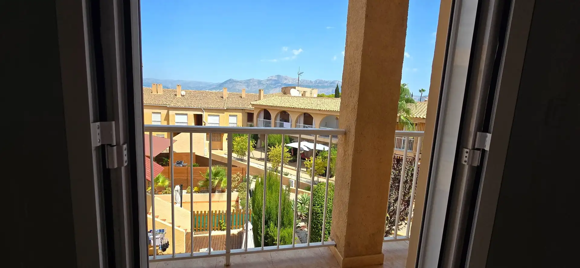 Terraza de Casa adosada en venta en L'Alfàs del Pi con Aire acondicionado, Jardín privado y Piscina
