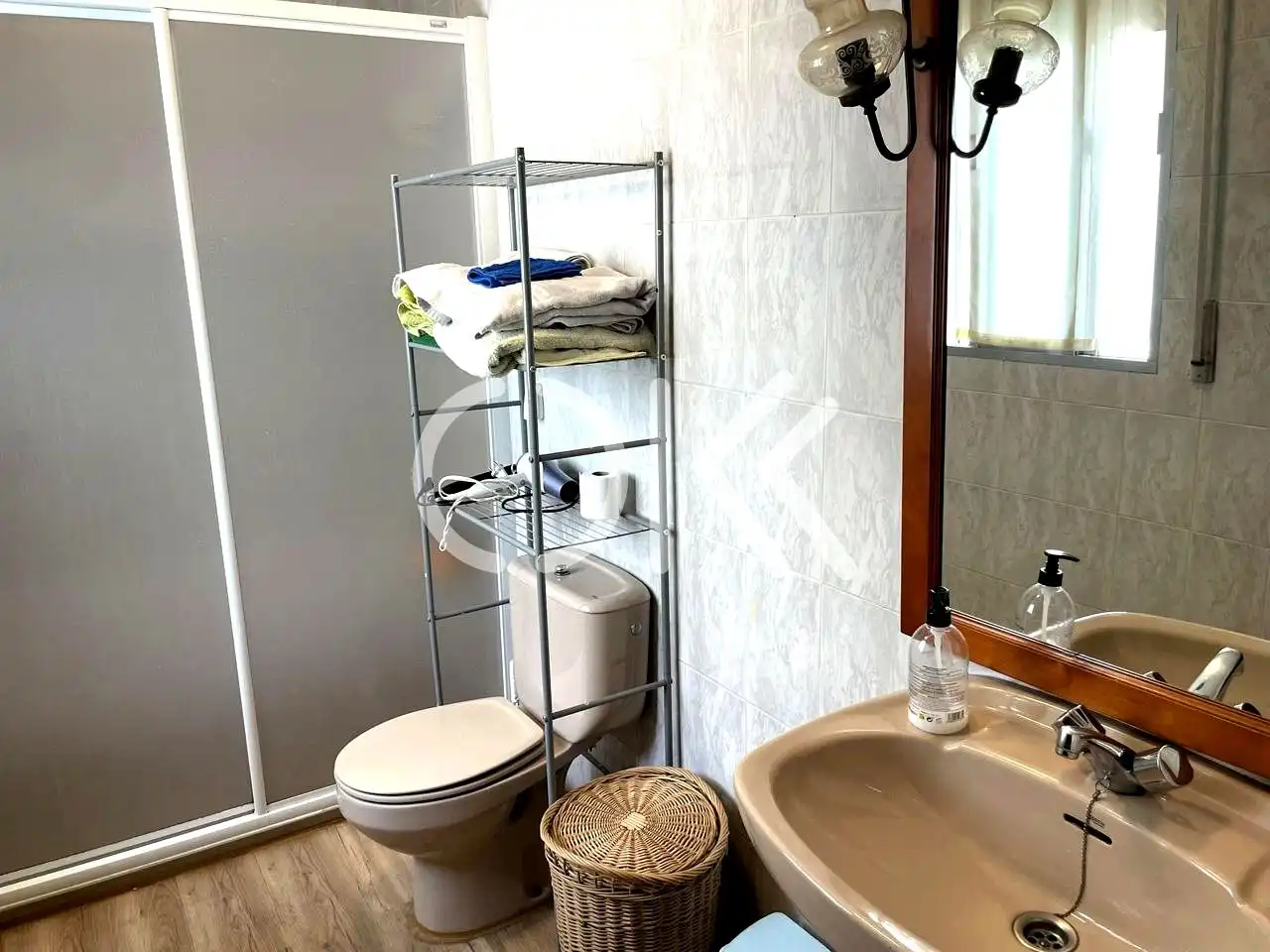 Bany de Casa o xalet en venda en Moraleja amb Terrassa, Moblat i Balcó