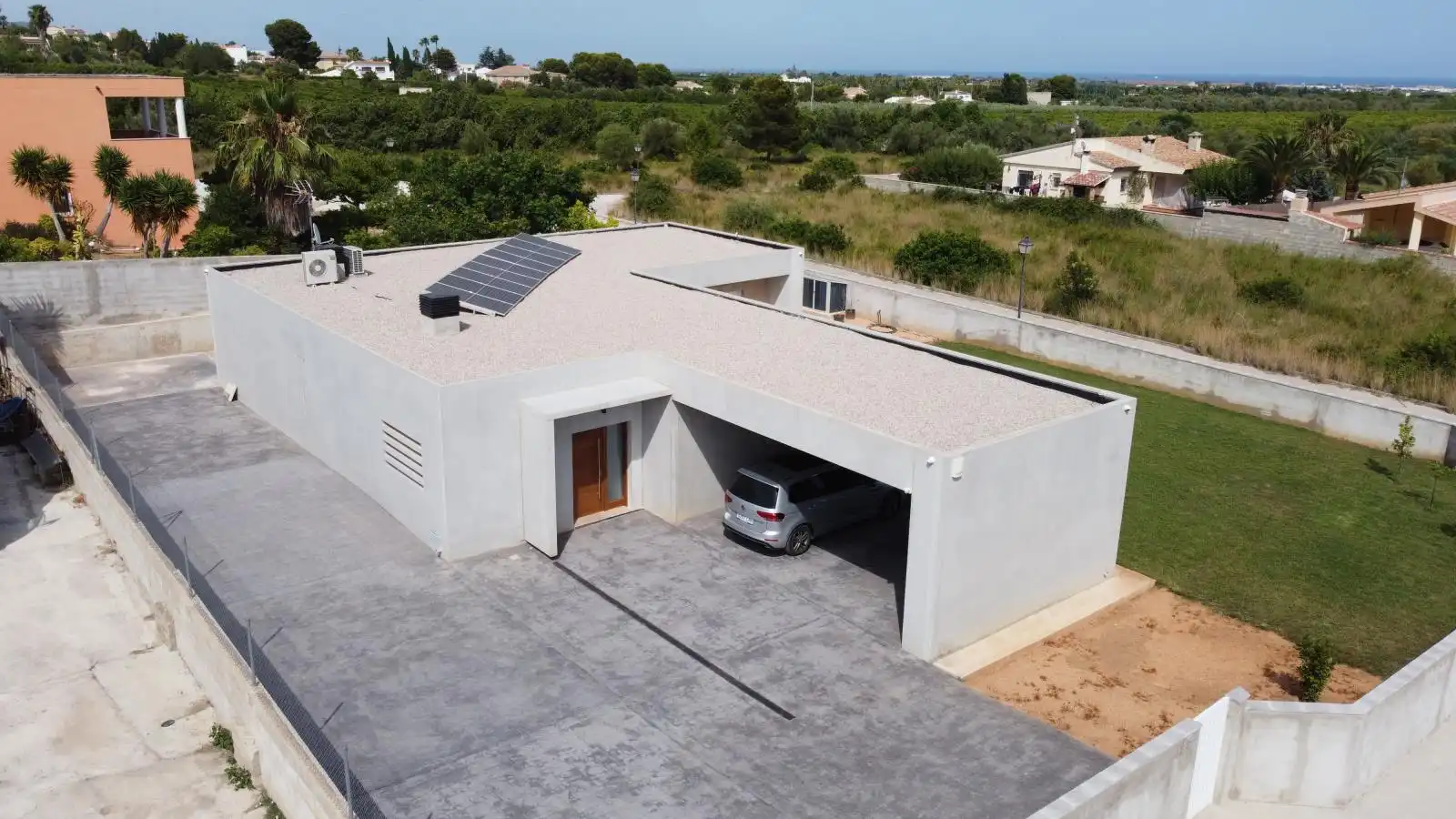 Vista exterior de Casa o xalet en venda en Vinaròs amb Aire condicionat, Calefacció i Jardí privat