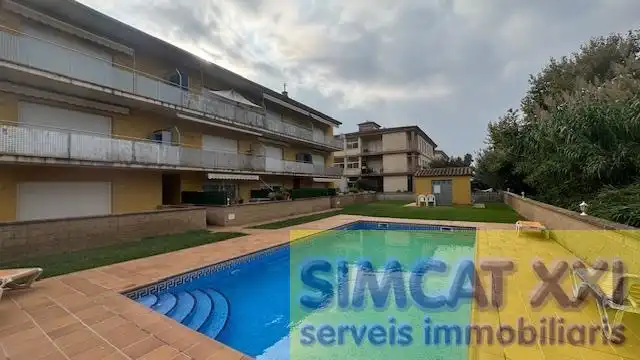 Schwimmbecken von Wohnung zum Verkauf in Sant Pere Pescador mit Klimaanlage, Terrasse und Gemeinschaftspool