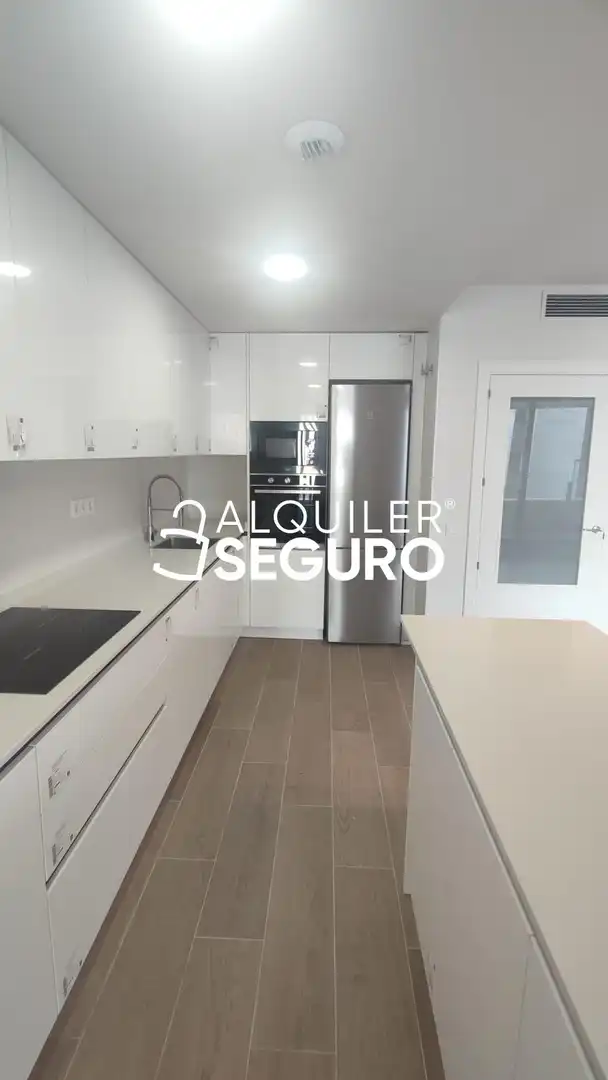 Cuina de Pis de lloguer en Tres Cantos amb Aire condicionat, Calefacció i Terrassa