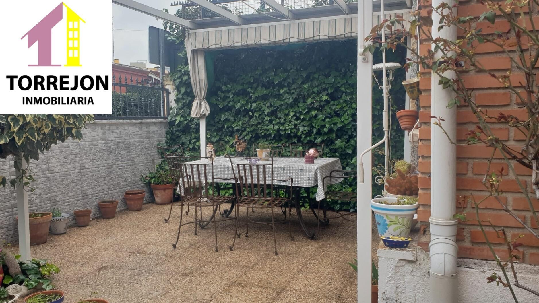 Terrassa de Casa o xalet en venda en Pozuelo de Alarcón amb Calefacció i Jardí privat