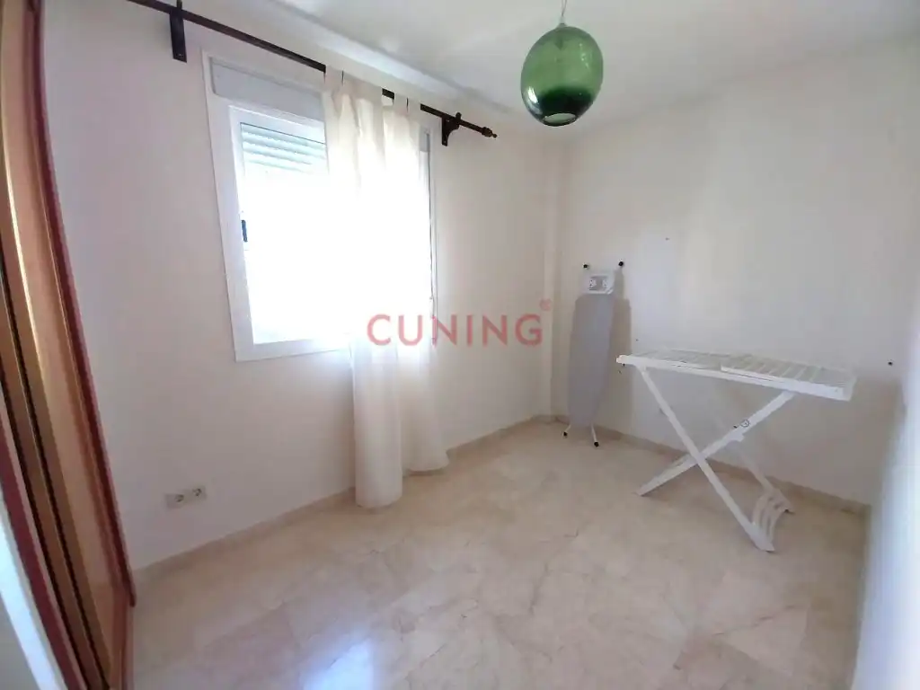 Habitación de Piso en venta en Cáceres con Aire acondicionado, Terraza y Piscina comunitaria