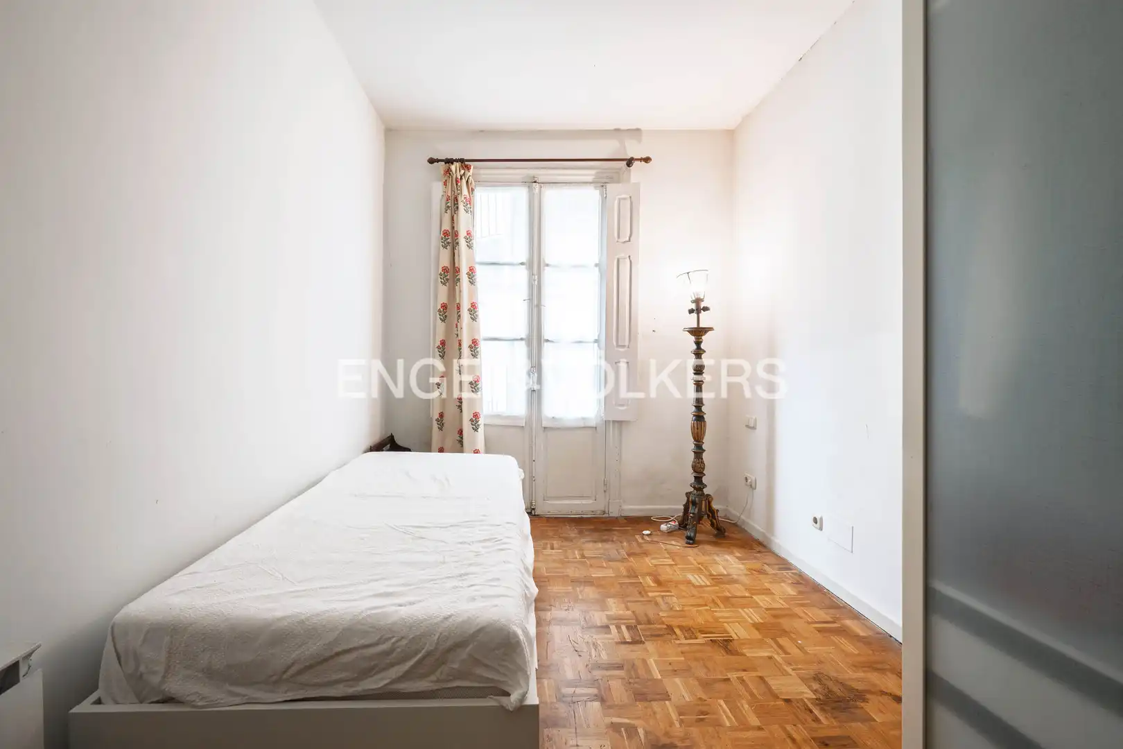 Habitación de Piso en venta en Donostia - San Sebastián  con Calefacción y Balcón