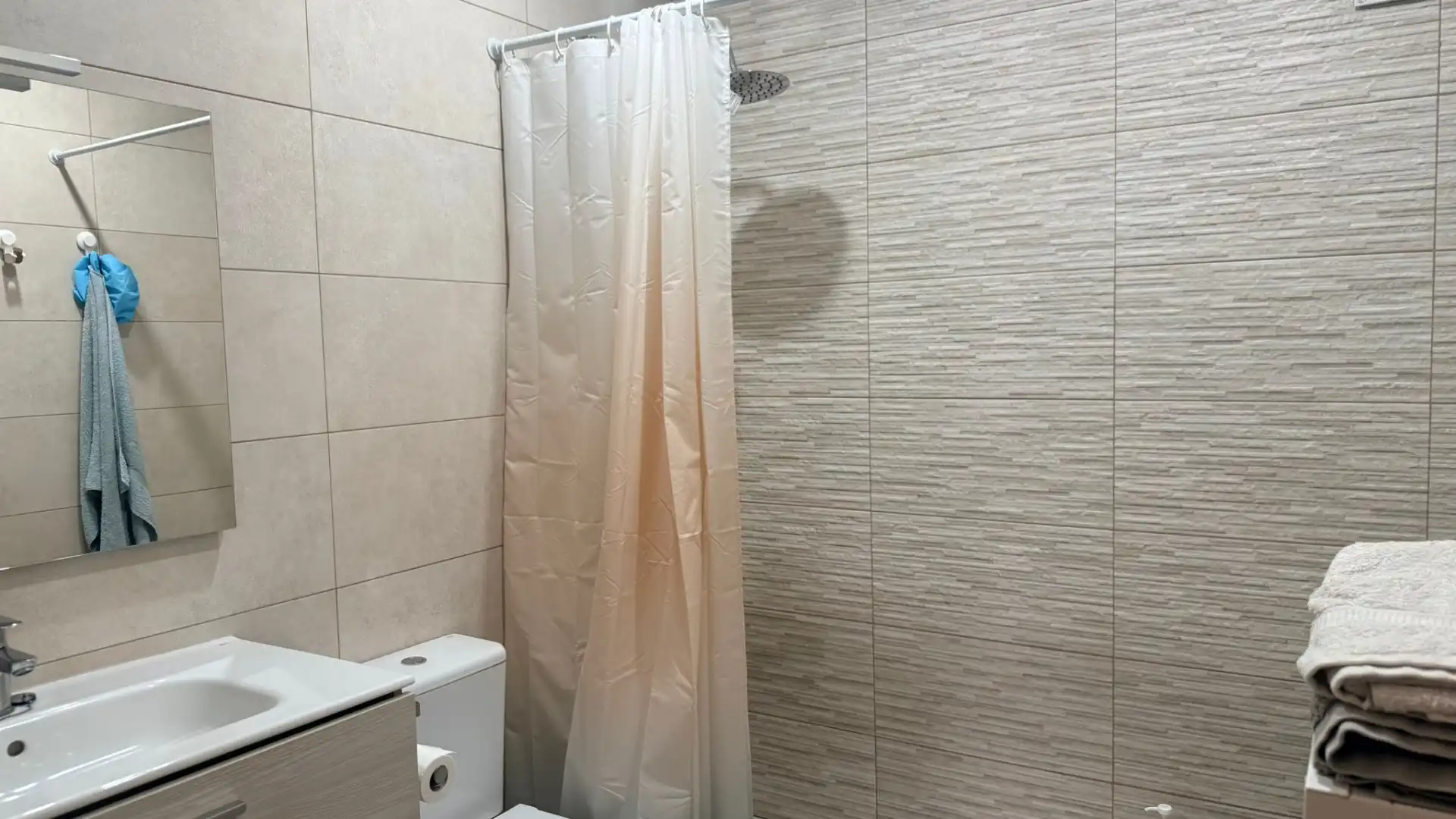 Badezimmer von Wohnung zur Miete in Candelaria mit Klimaanlage, Abstellraum und Möbliert