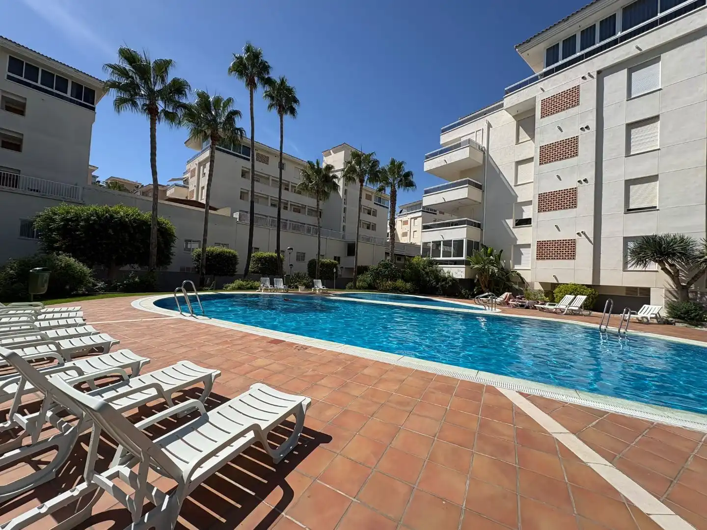Swimming pool of Flat for sale in L'Alfàs del Pi  with Air Conditioner, Terrace and Swimming Pool